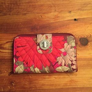 Vera Bradley turn lock wallet 👛
